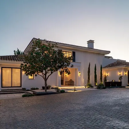 Auriga, Nueva Andalucia, Villa